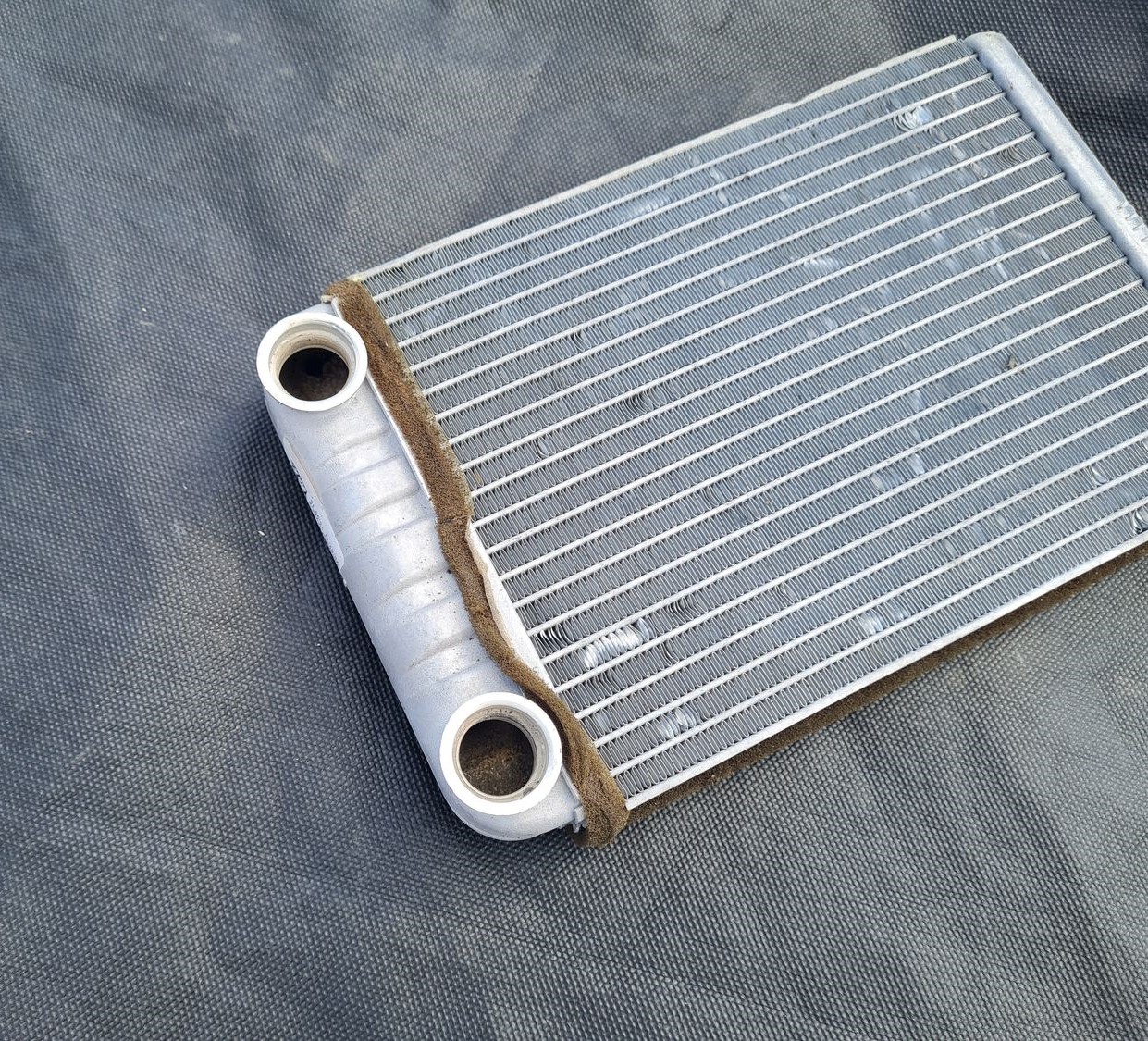 Apsildes sistēmas radiators priekš OPEL ASTRA J 2011 2 Apsildes sistēmas radiators priekš OPEL ASTRA J 2011