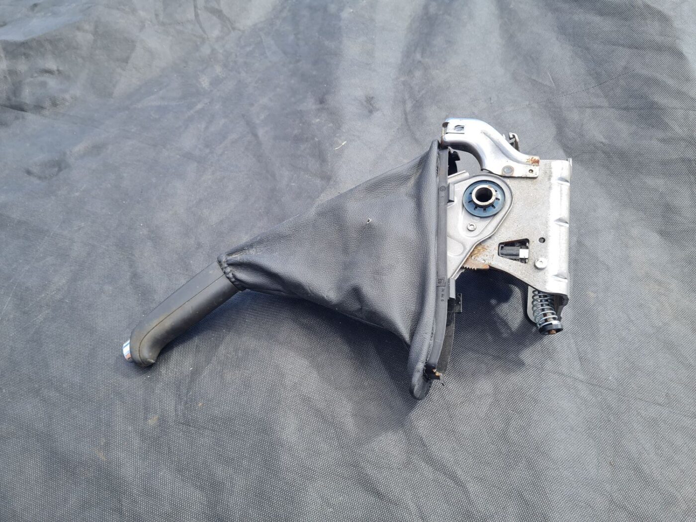 Stāvbremzes svira priekš OPEL ASTRA J 2011