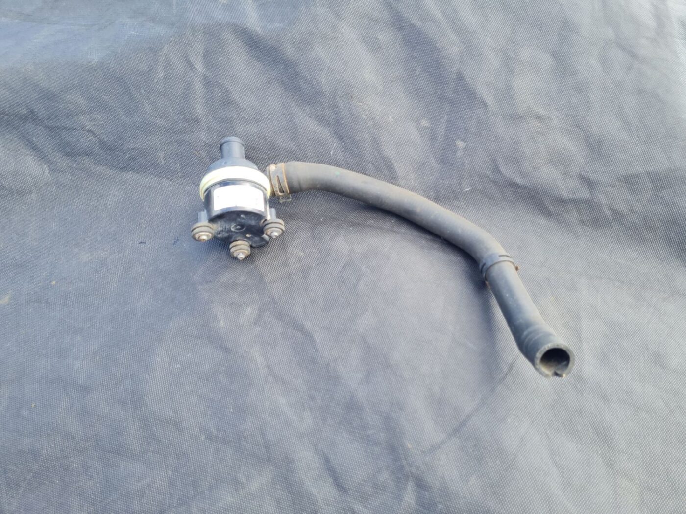 Papildus elektriskais ūdens sūknis priekš OPEL ASTRA J 2011 1 Papildus elektriskais ūdens sūknis priekš OPEL ASTRA J 2011