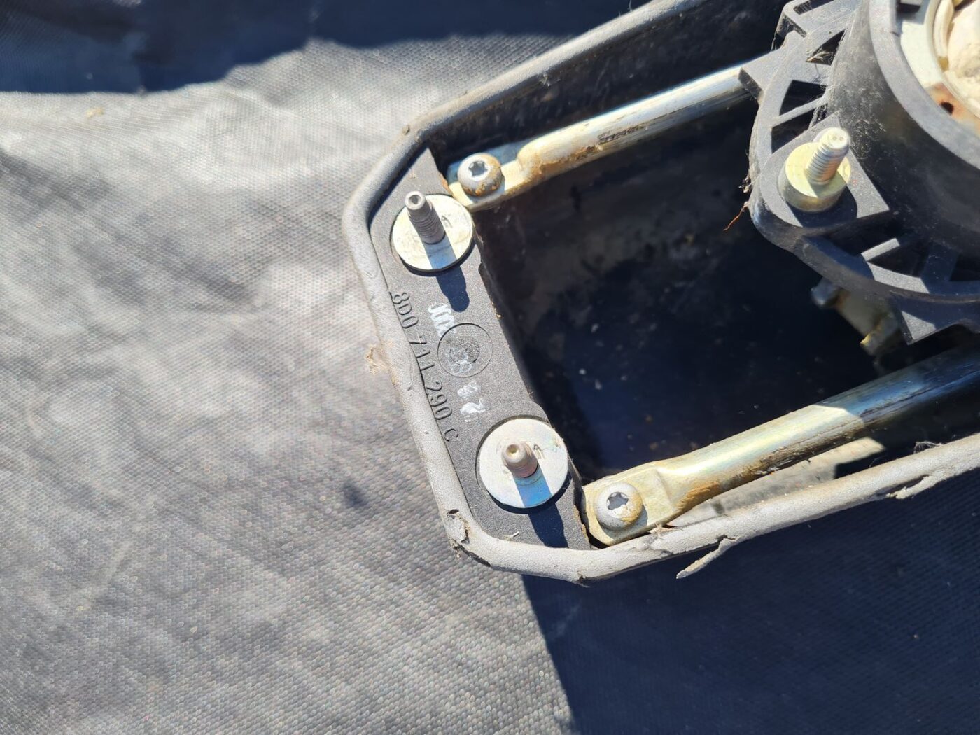 Ātrumu pārslēgšanas slēdzis priekš VW PASSAT 2000 BLUE 5 Ātrumu pārslēgšanas slēdzis priekš VW PASSAT 2000 BLUE