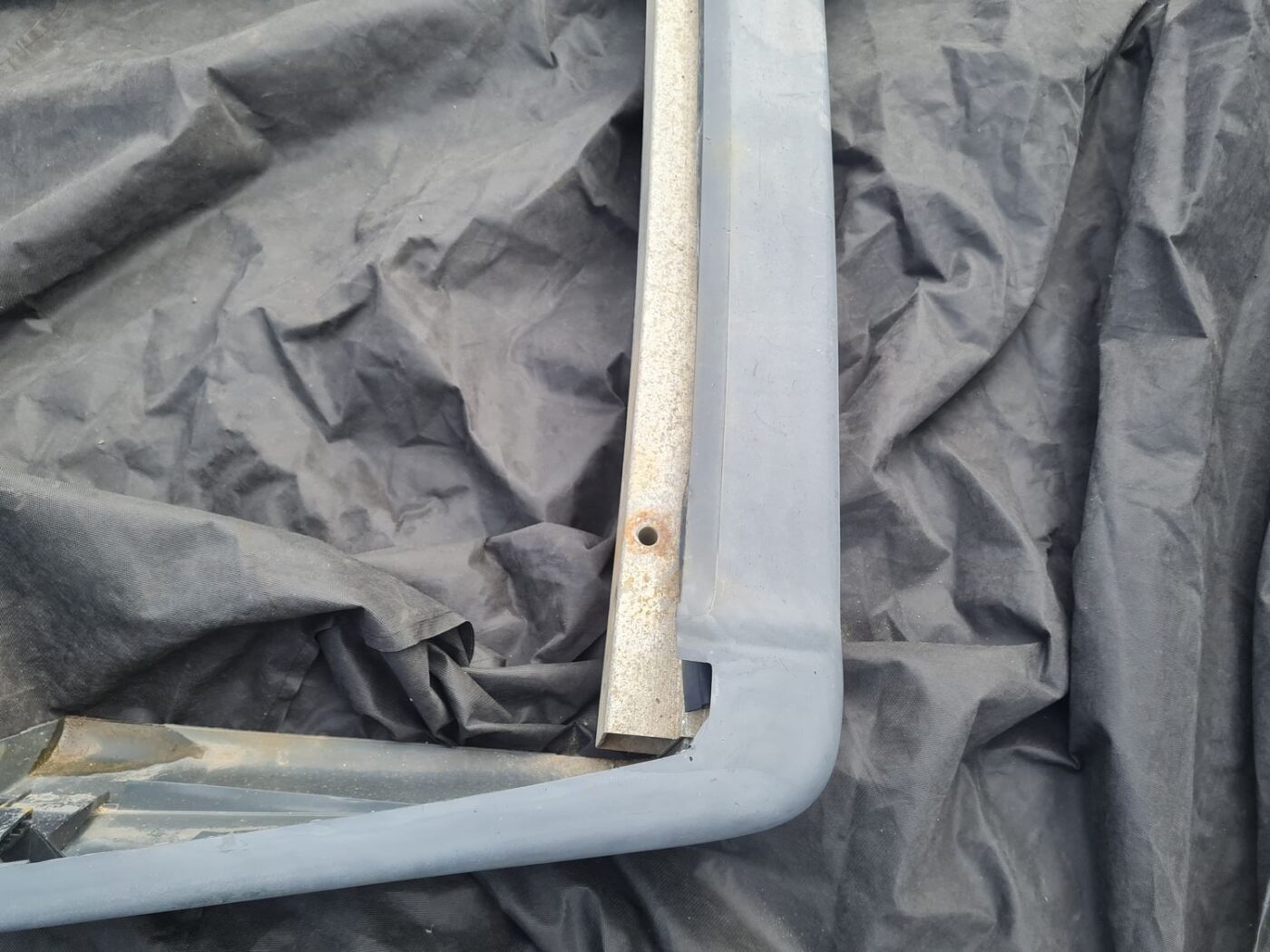 Aizmugures buferis priekš VOLVO 850 1995 9 Aizmugures buferis priekš VOLVO 850 1995