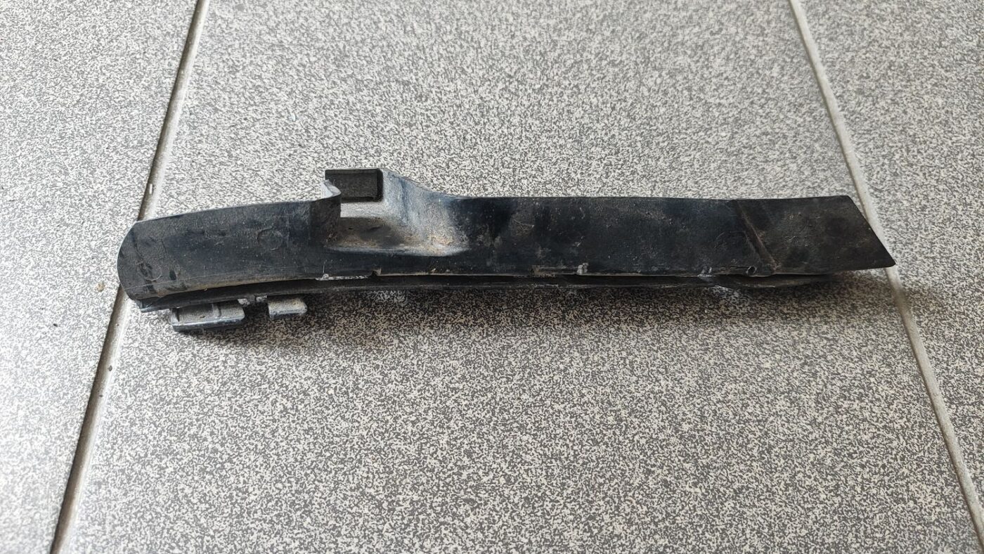 Priekšēja bufera kronšteins priekš BMW 520D E60 2006 ENG. 5 Priekšēja bufera kronšteins priekš BMW 520D E60 2006 ENG.