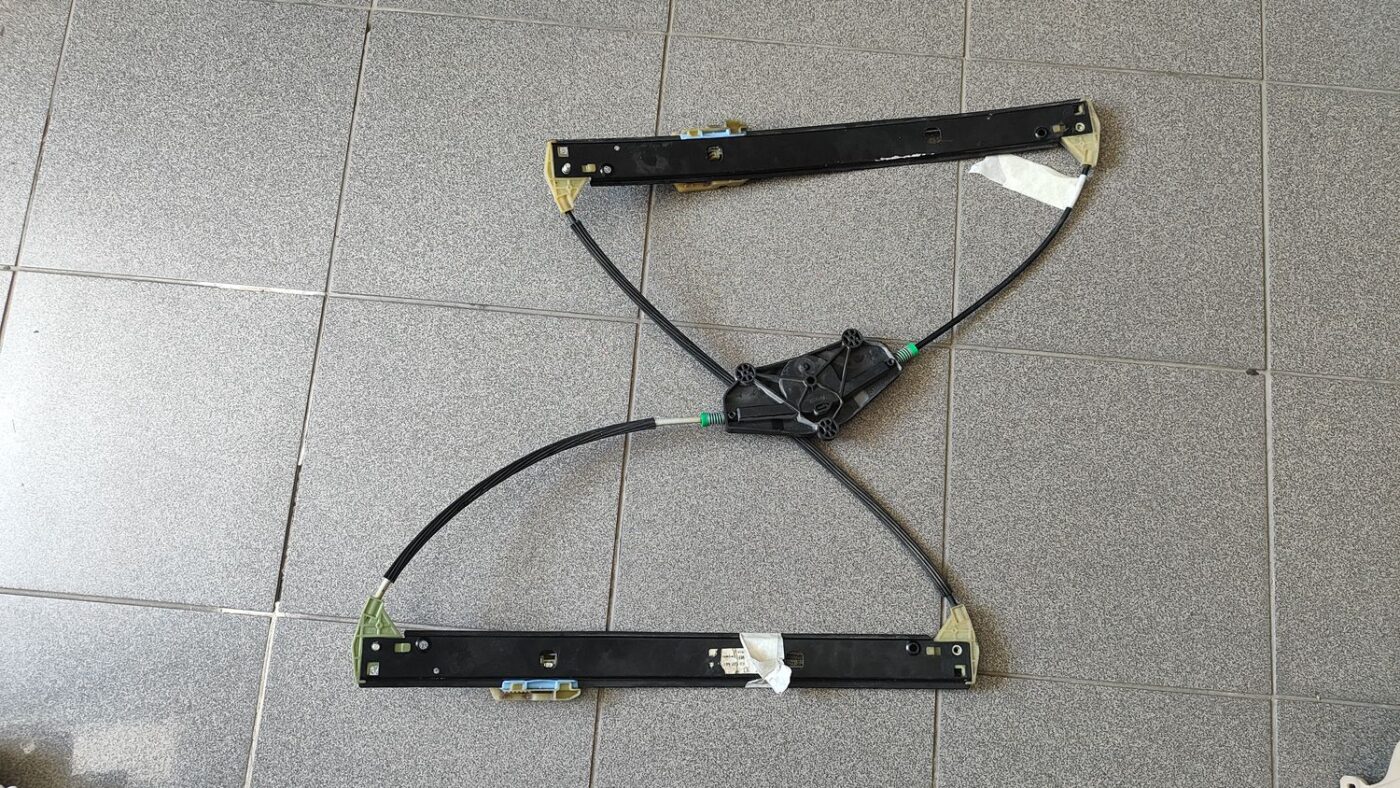 Stikla pacelšanas mehānisms priekšējais kreisais priekš AUDI A4 2007 1 Stikla pacelšanas mehānisms priekšējais kreisais priekš AUDI A4 2007