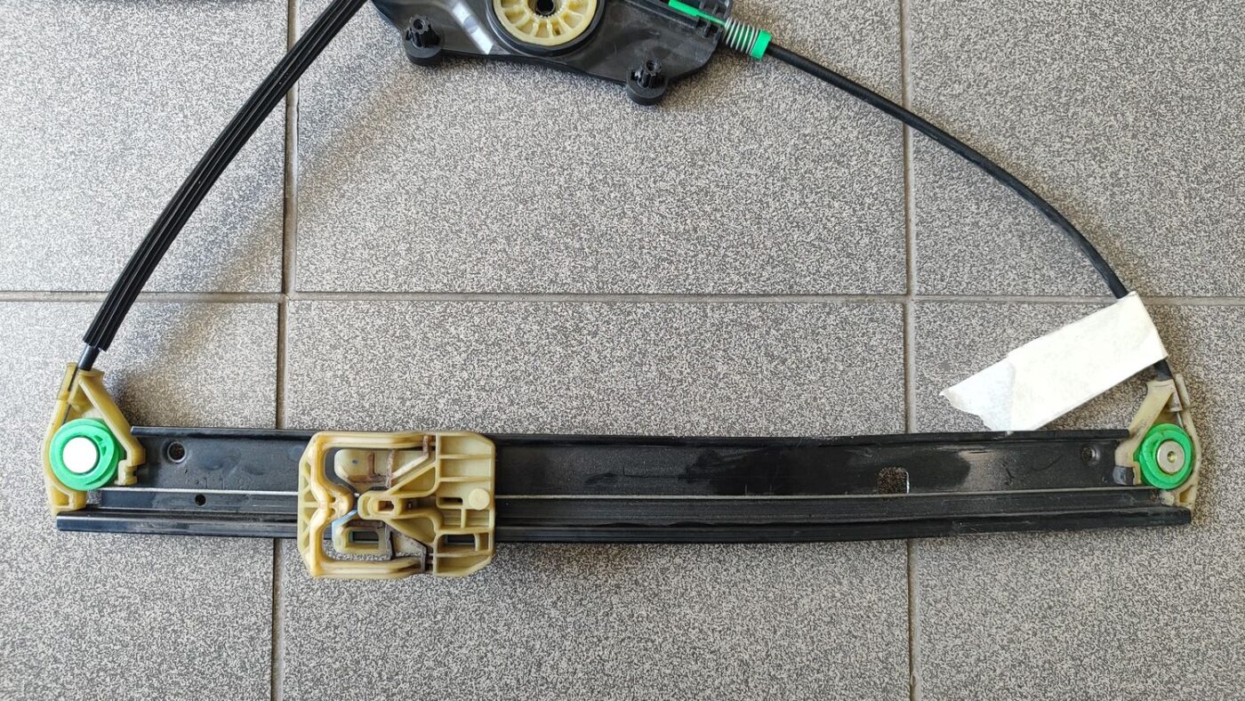 Stikla pacelšanas mehānisms priekšējais kreisais priekš AUDI A4 2007 5 Stikla pacelšanas mehānisms priekšējais kreisais priekš AUDI A4 2007