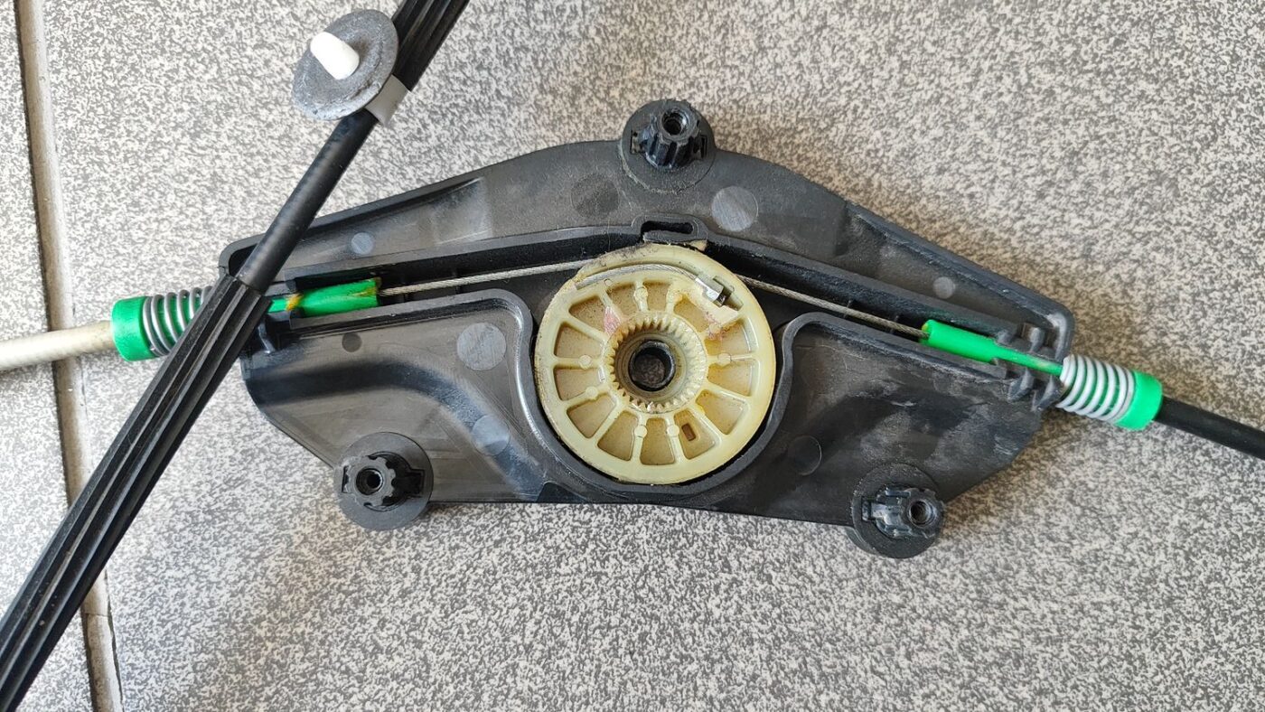 Stikla pacelšanas mehānisms priekšējais kreisais priekš AUDI A4 2007 4 Stikla pacelšanas mehānisms priekšējais kreisais priekš AUDI A4 2007