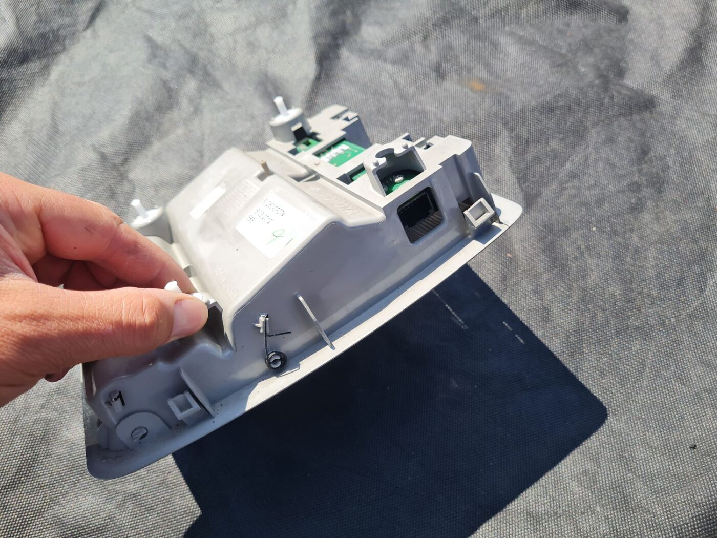 Salona apgaismojuma panelis priekš TOYOTA VERSO 2012 3 Salona apgaismojuma panelis priekš TOYOTA VERSO 2012