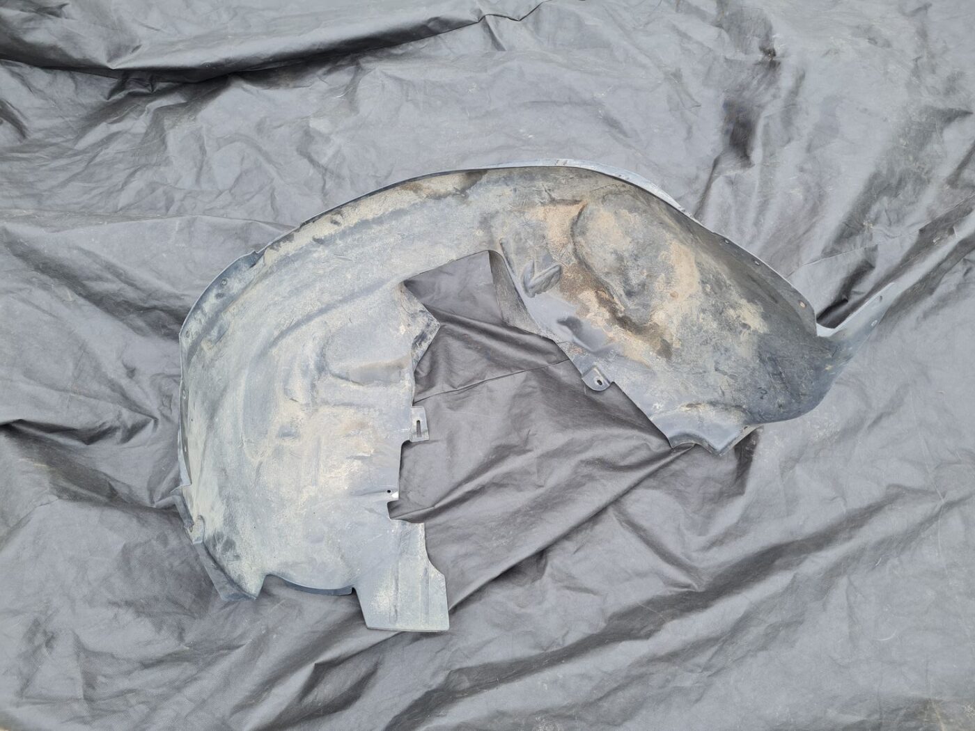 Priekšējais kreisais paspārns priekš VOLVO S80 2007 GREY 1 Priekšējais kreisais paspārns priekš VOLVO S80 2007 GREY