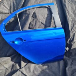 Aizmugurējās labās durvis priekš MITSUBISHI LANCER 2009