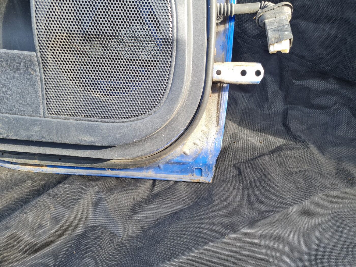 Aizmugurējās kreisās durvis priekš MITSUBISHI LANCER 2009 3 Aizmugurējās kreisās durvis priekš MITSUBISHI LANCER 2009