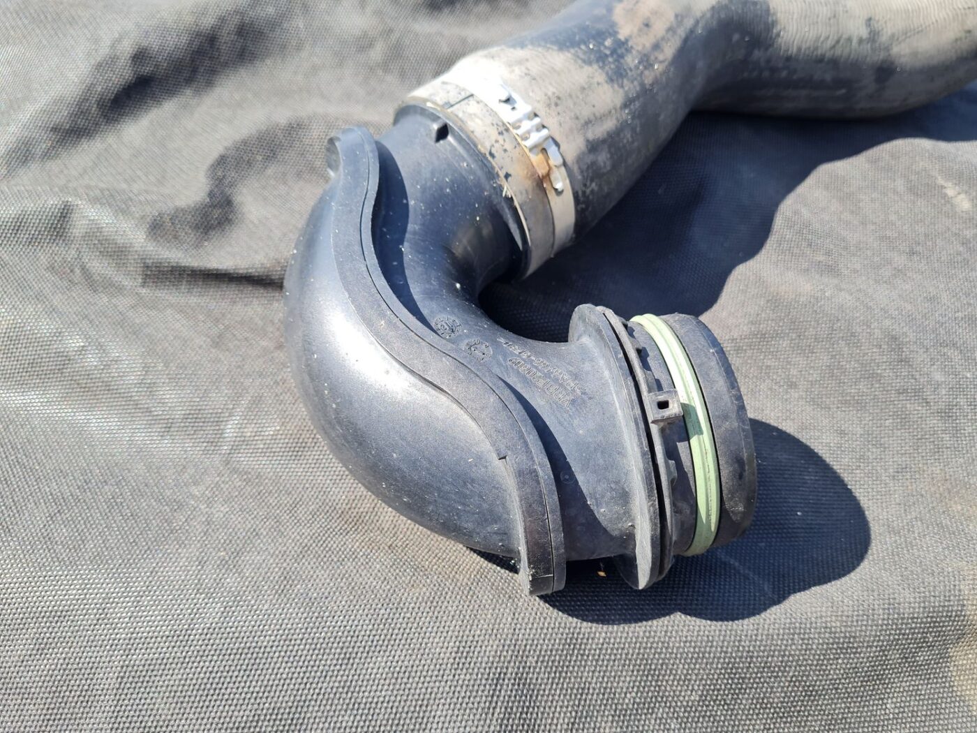 Interkulera caurule priekš OPEL INSIGNIA SPORTS TOURER 2013 5 Interkulera caurule priekš OPEL INSIGNIA SPORTS TOURER 2013