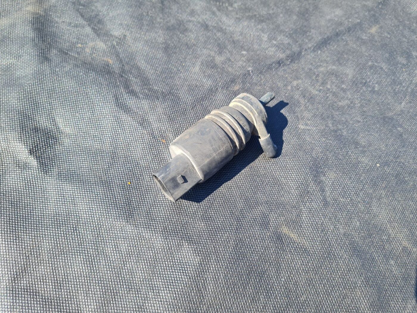 Mazgātāja šķidruma sūknis priekš AUDI A4 2003 1 Mazgātāja šķidruma sūknis priekš AUDI A4 2003