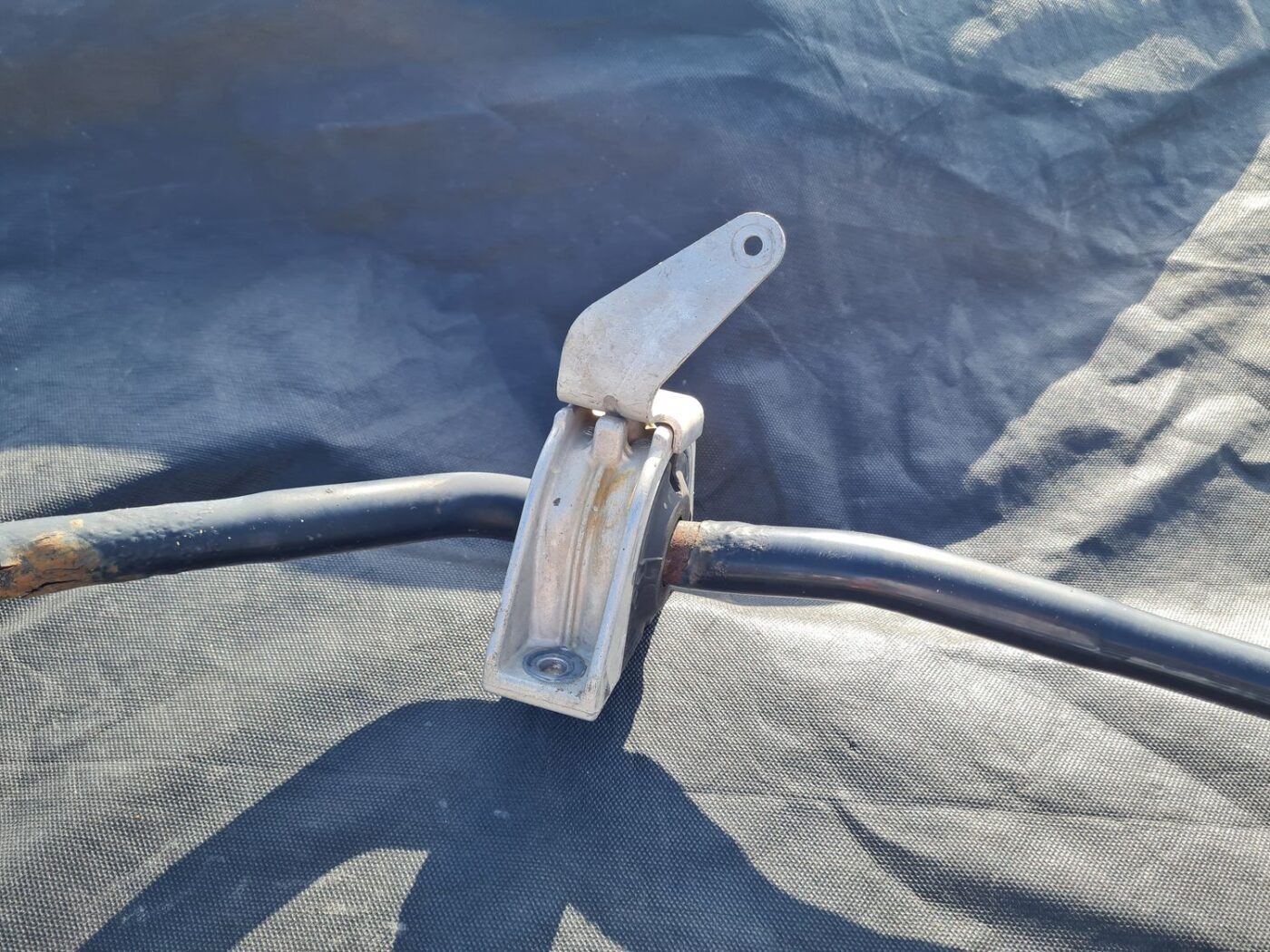 Priekšējais stabilizators priekš BMW 525 E60 2006 OLIVE 2 Priekšējais stabilizators priekš BMW 525 E60 2006 OLIVE