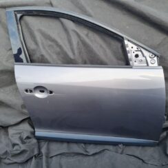 Priekšējās labās durvis priekš RENAULT MEGANE 2011