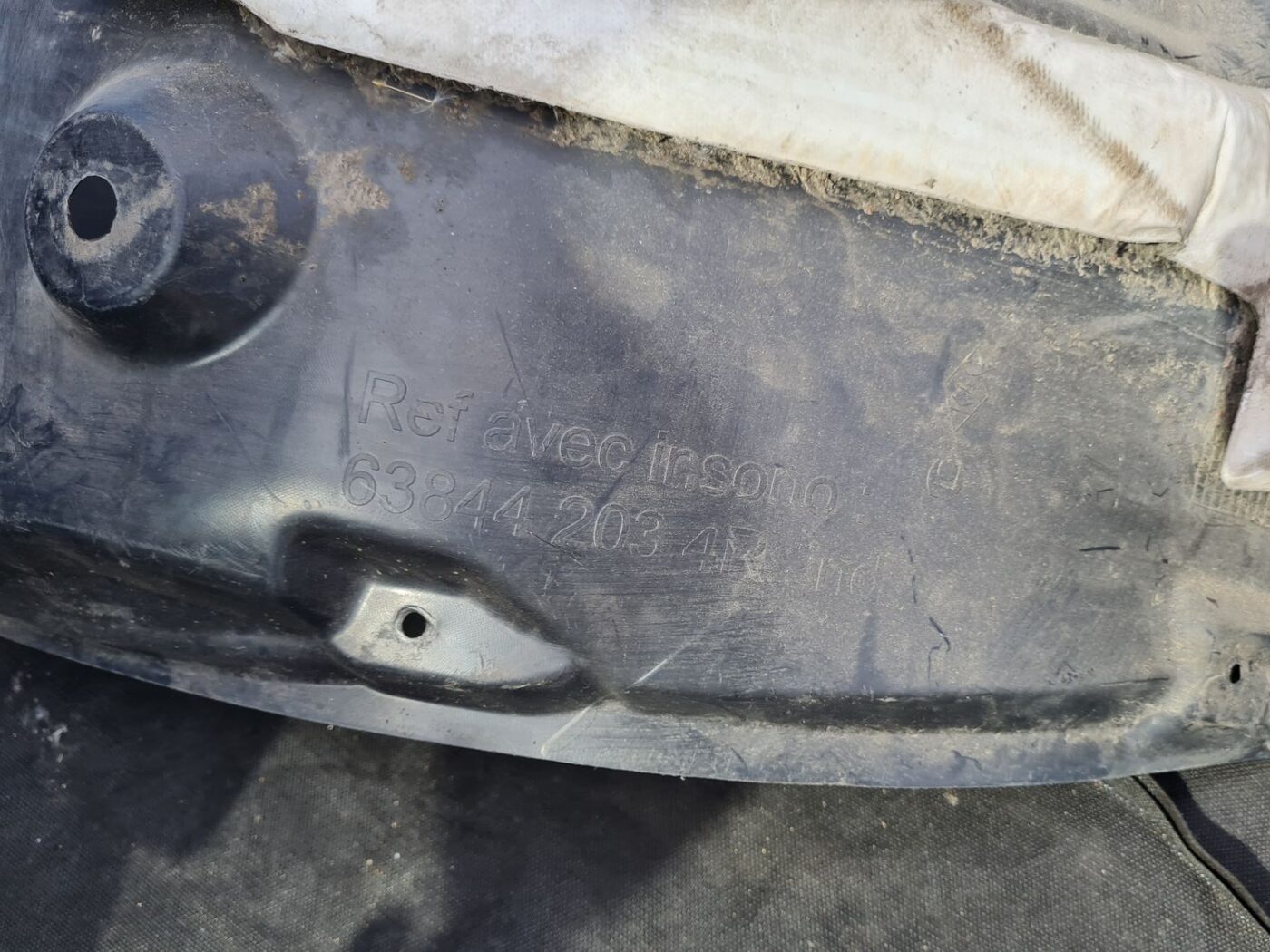 Priekšējais labais paspārns priekš RENAULT MEGANE 2011