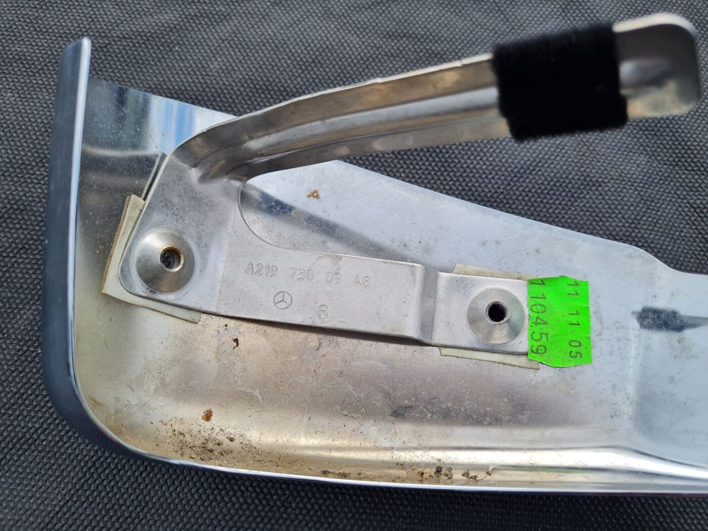 Aizmugurējo kreiso durvju apdare priekš MERCEDES BENZ CLS 320 2005