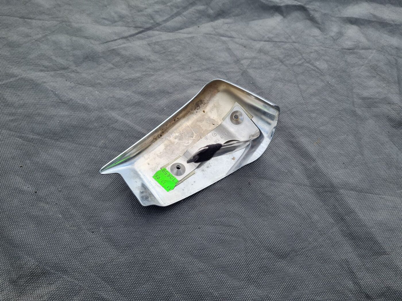 Aizmugurējo kreiso durvju apdare priekš MERCEDES BENZ CLS 320 2005