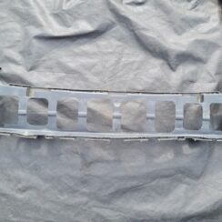 Priekšēja bufera kronšteins priekš MERCEDES BENZ CLS 320 2005