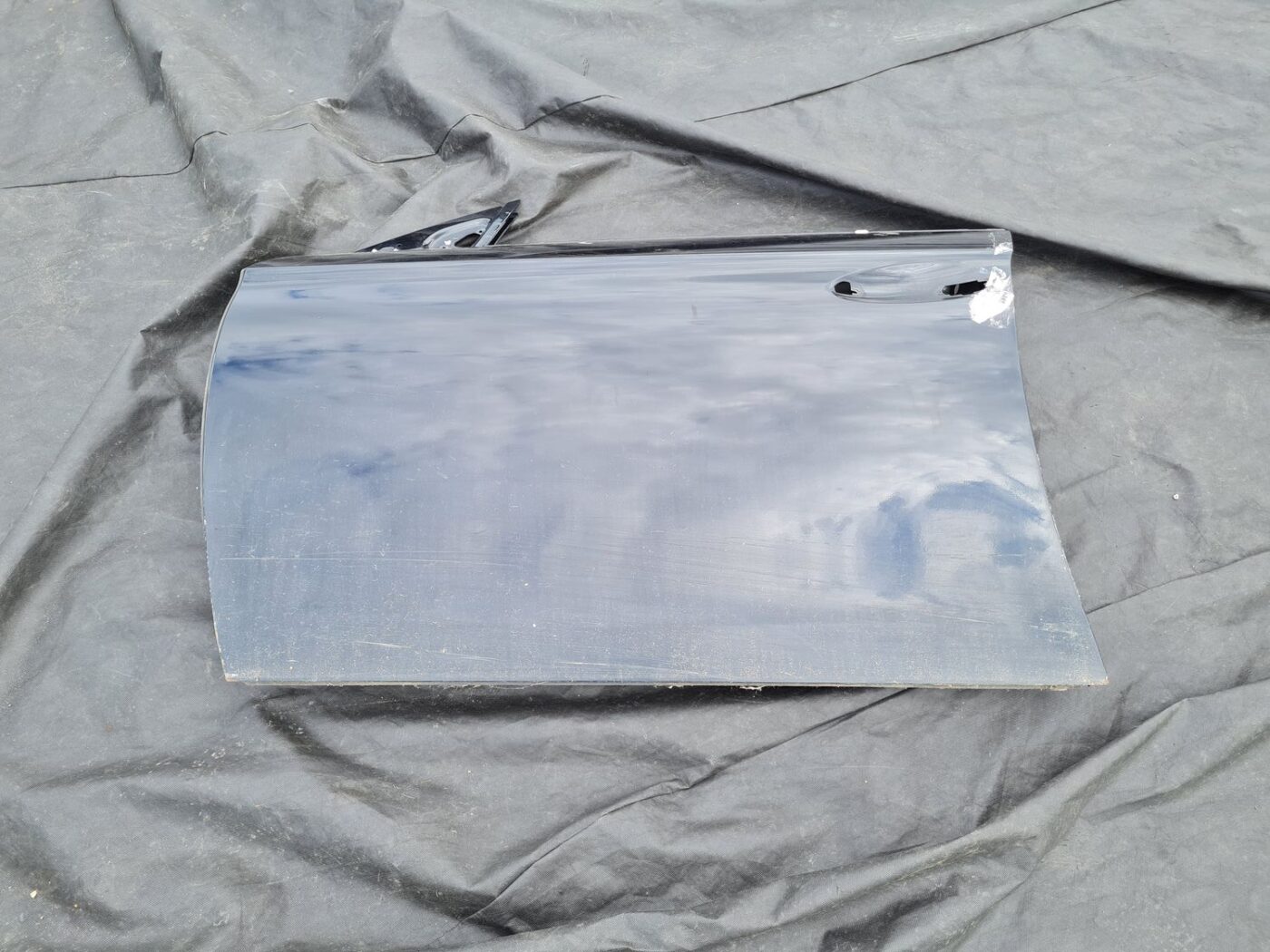 Priekšējās kreisās durvis priekš MERCEDES BENZ CLS 320 2005 1 Priekšējās kreisās durvis priekš MERCEDES BENZ CLS 320 2005