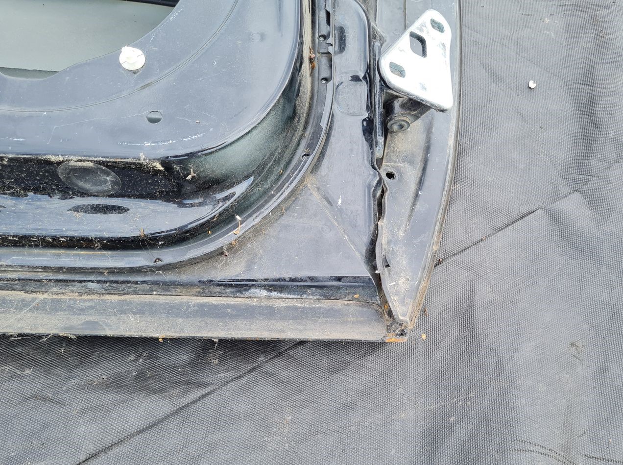 Priekšējās kreisās durvis priekš MERCEDES BENZ CLS 320 2005 3 Priekšējās kreisās durvis priekš MERCEDES BENZ CLS 320 2005