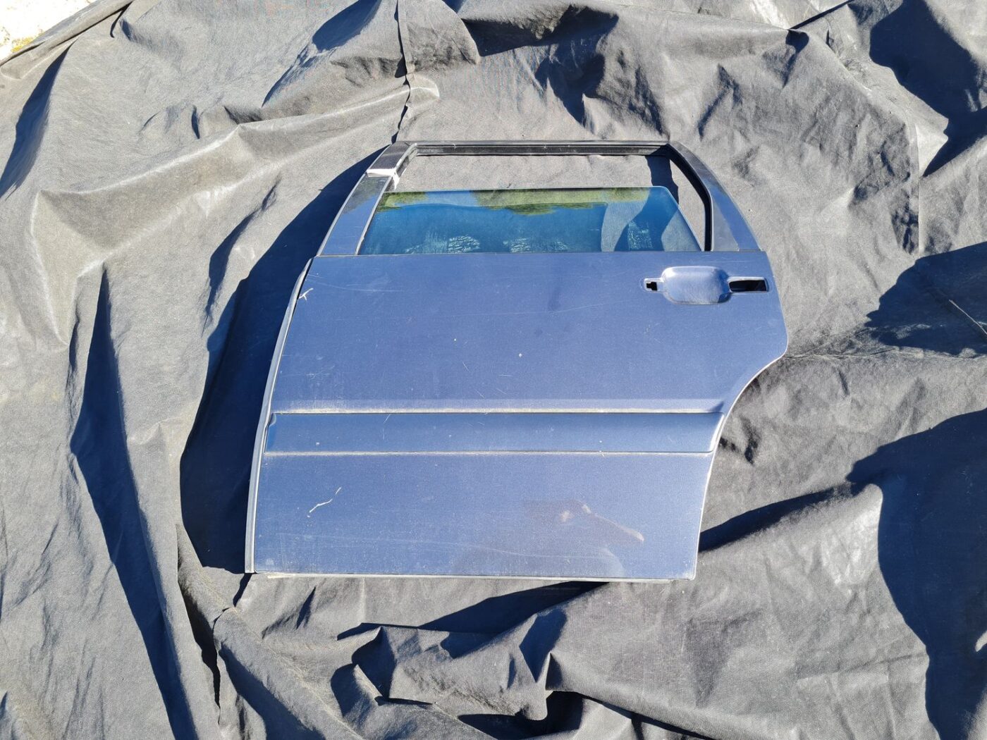 Aizmugurējās kreisās durvis priekš VOLVO V70 1997 1 Aizmugurējās kreisās durvis priekš VOLVO V70 1997