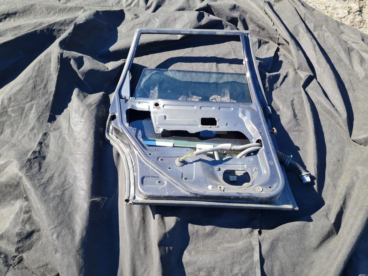 Aizmugurējās kreisās durvis priekš VOLVO V70 1997 5 Aizmugurējās kreisās durvis priekš VOLVO V70 1997