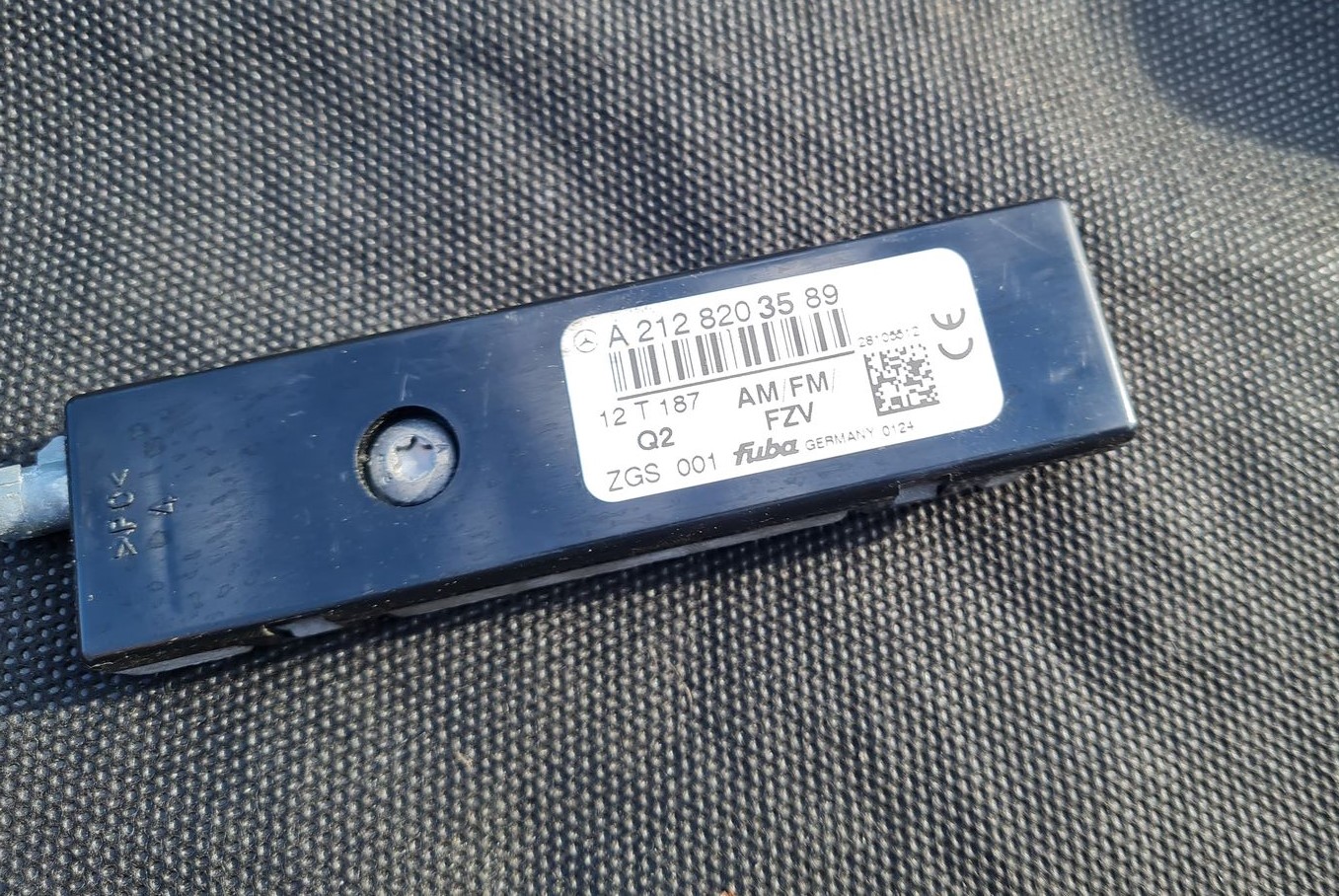 Antenas pastiprinātāja bloks priekš MERCEDES BENZ E250 W212 2014