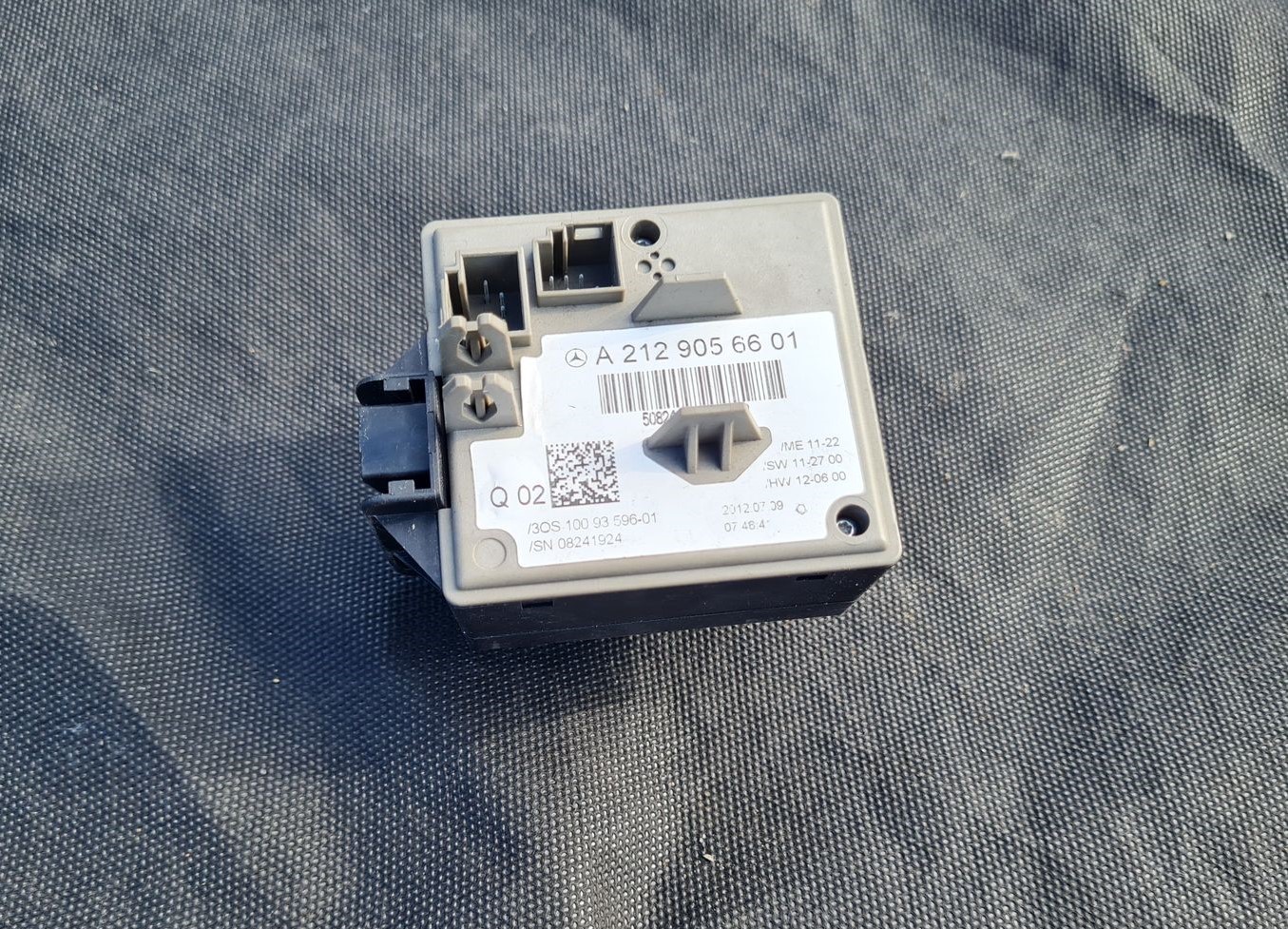 Aizdedzes slēdzene priekš MERCEDES BENZ E250 W212 2014