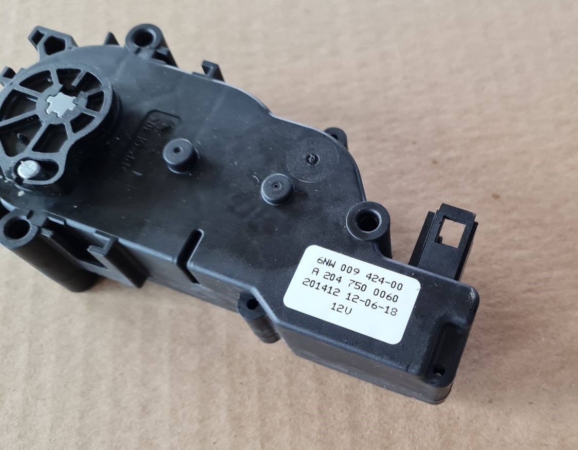 Bagažnieka vāka slēdzenes motors priekš MERCEDES BENZ E250 W212 2014