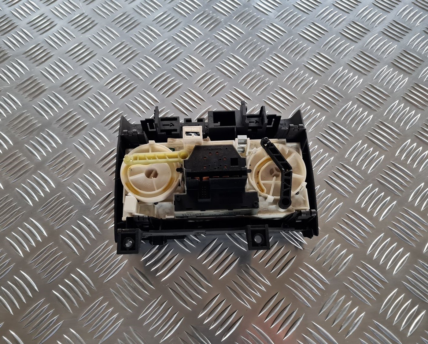 Klimata kontroles bloks priekš OPEL ZAFIRA 1999 5 Klimata kontroles bloks priekš OPEL ZAFIRA 1999