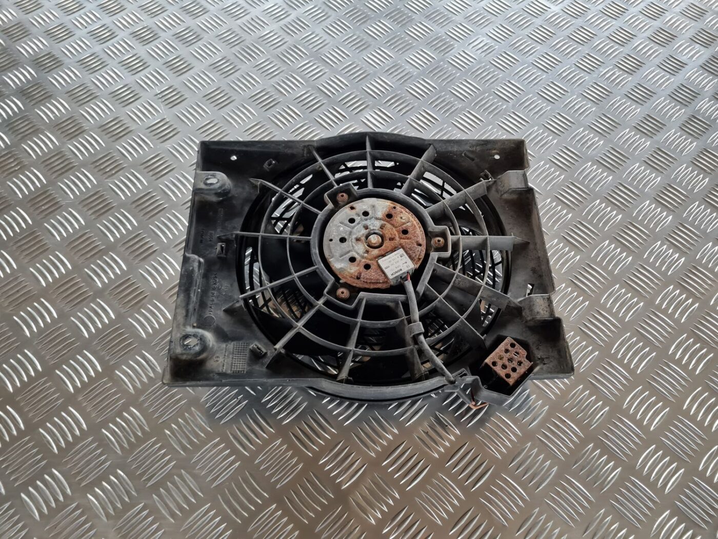 Dzesēšanas radiatora ventilators priekš OPEL ZAFIRA 1999