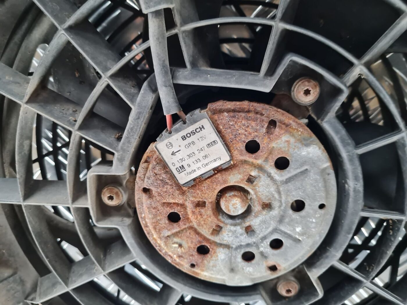 Dzesēšanas radiatora ventilators priekš OPEL ZAFIRA 1999