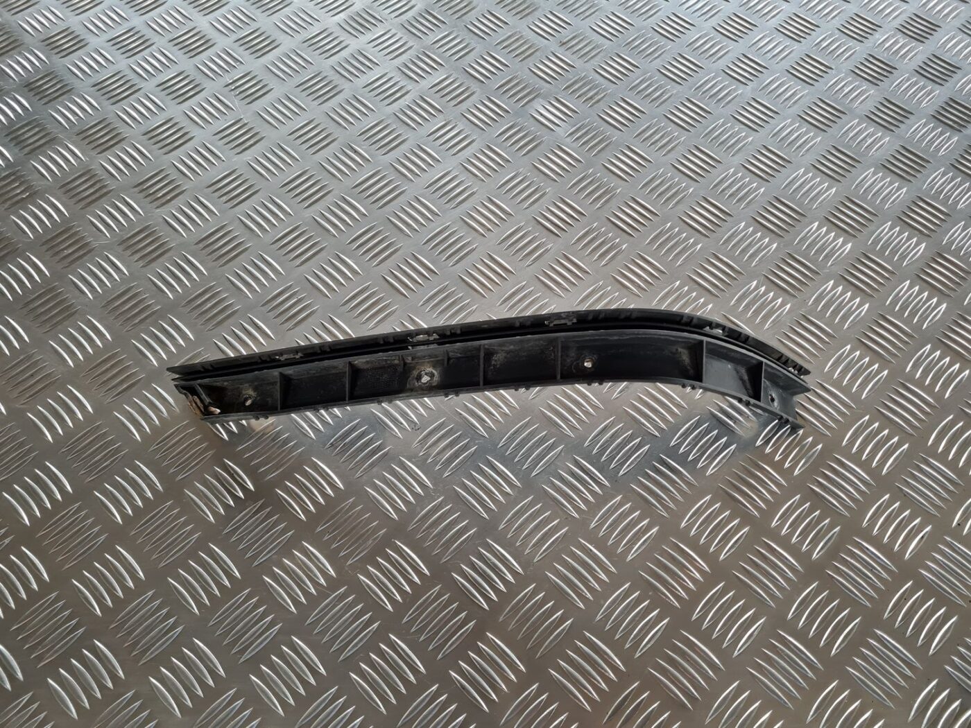 Aizmugurēja bufera kronšteins priekš OPEL ZAFIRA 1999 2 Aizmugurēja bufera kronšteins priekš OPEL ZAFIRA 1999