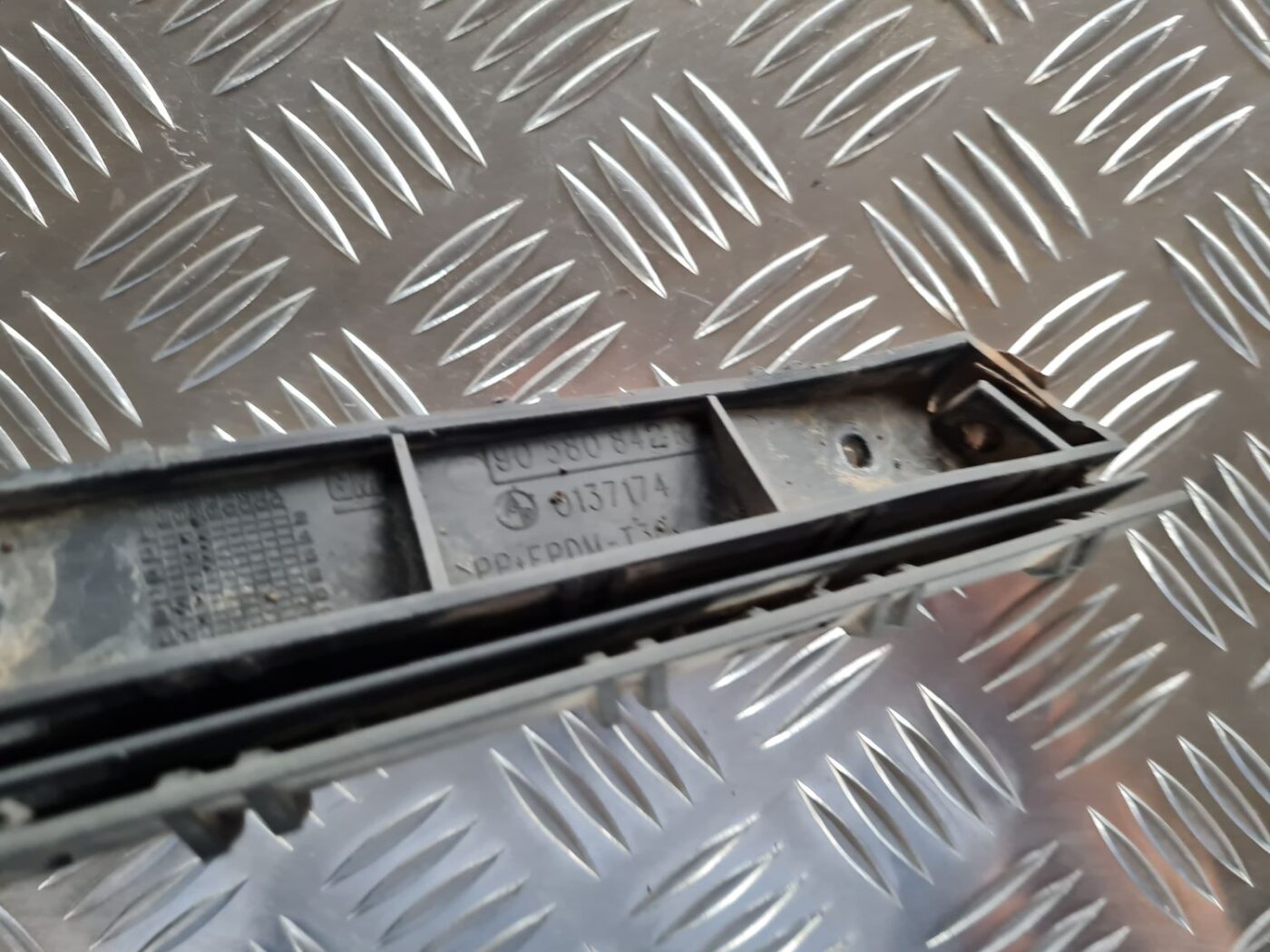 Aizmugurēja bufera kronšteins priekš OPEL ZAFIRA 1999 3 Aizmugurēja bufera kronšteins priekš OPEL ZAFIRA 1999