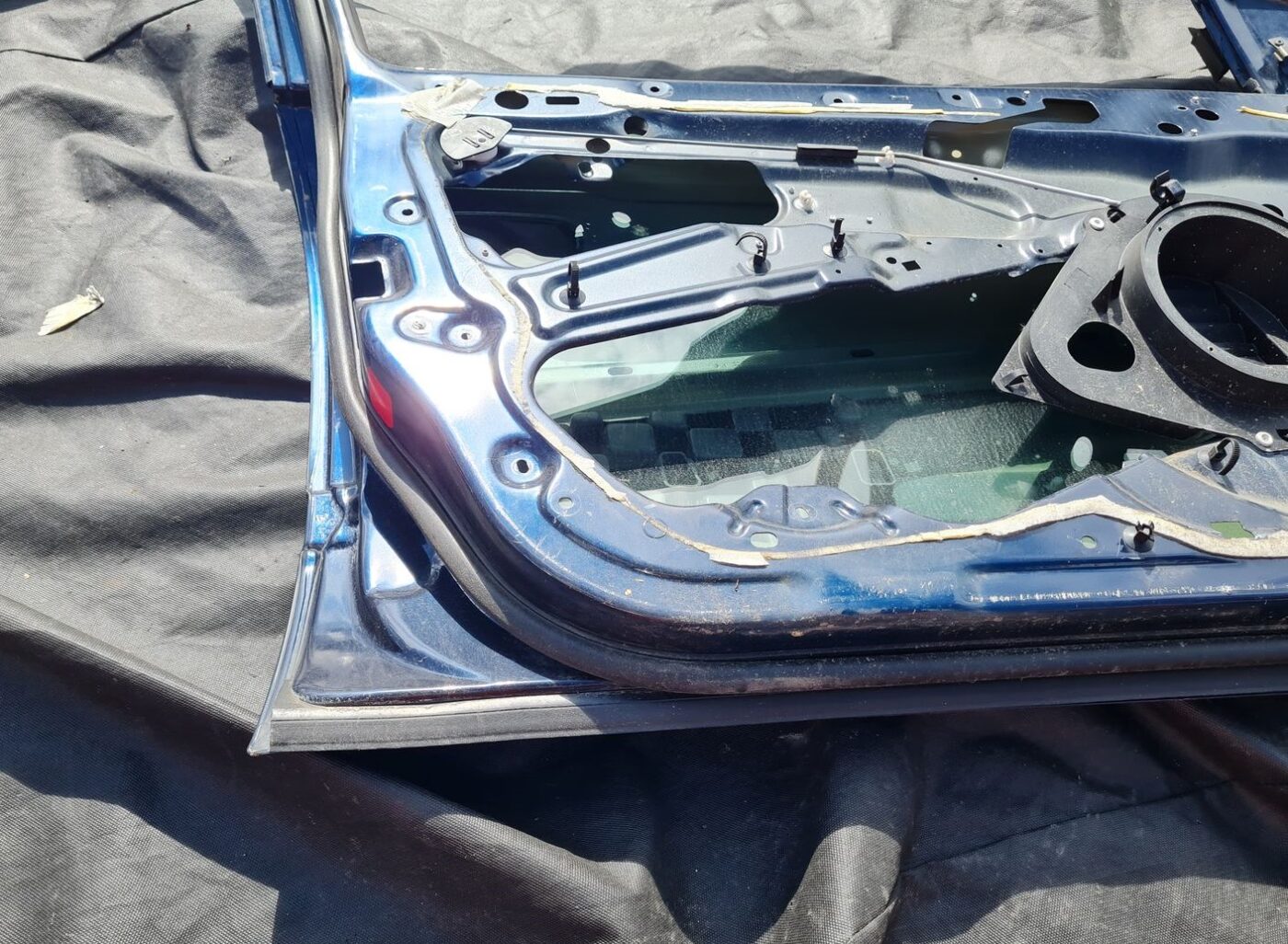 Priekšējās kreisās durvis priekš PEUGEOT 607 2010 3 Priekšējās kreisās durvis priekš PEUGEOT 607 2010