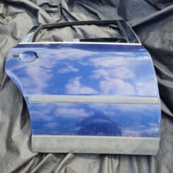 Aizmugurējās labās durvis priekš VW PASSAT 2000 BLUE