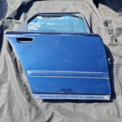 Aizmugurējās labās durvis priekš AUDI A4 AVANT 2005