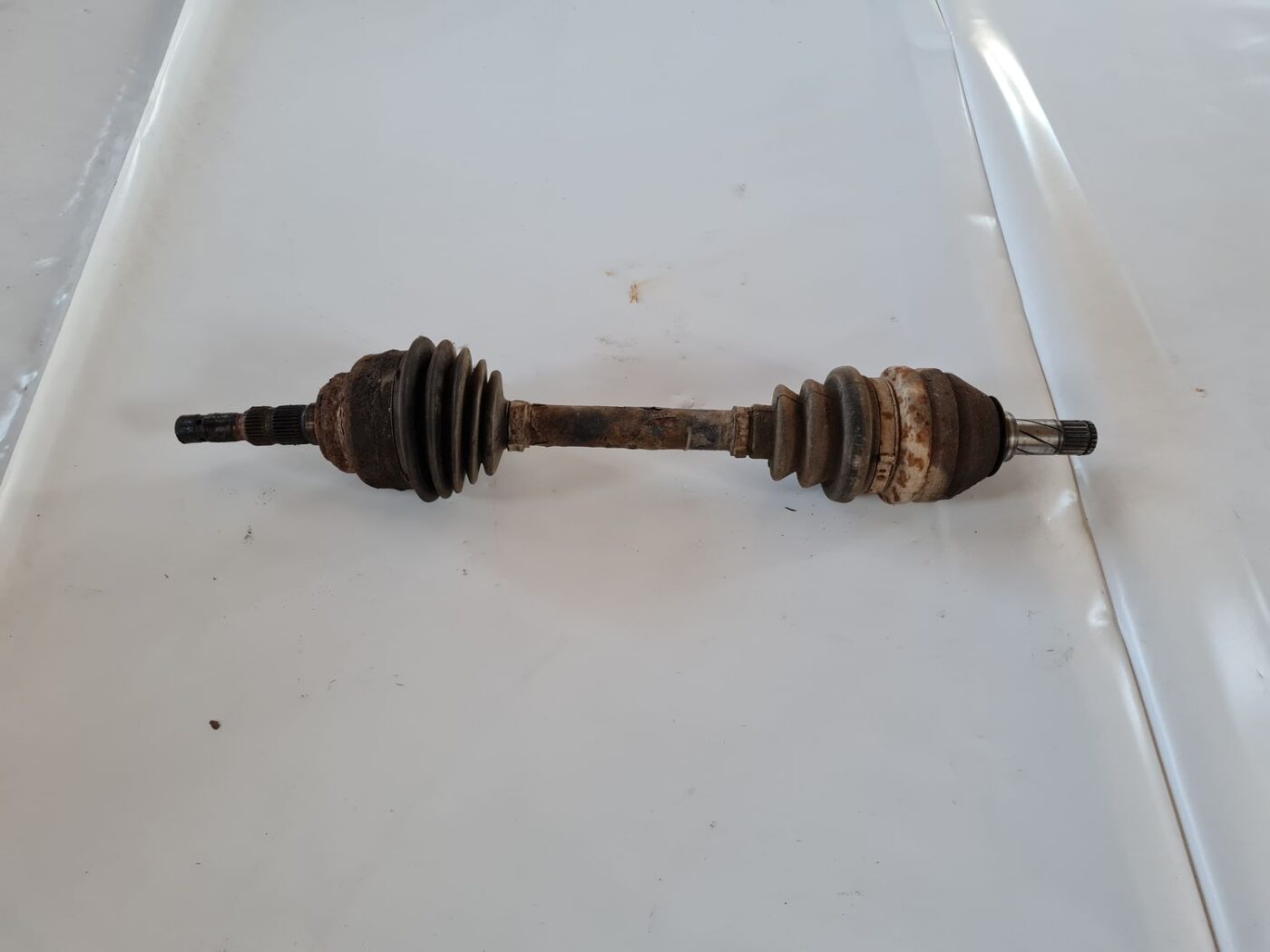 Pusass priekšējā kreisā priekš OPEL ZAFIRA 1999 1 Pusass priekšējā kreisā priekš OPEL ZAFIRA 1999