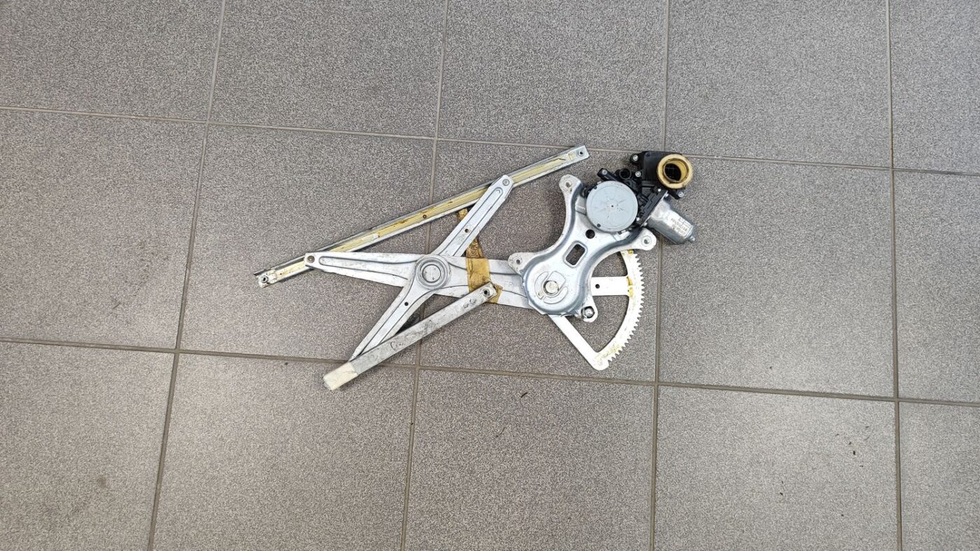 Stikla pacelšanas mehānisms priekšējais labais priekš TOYOTA COROLLA VERSO 2009