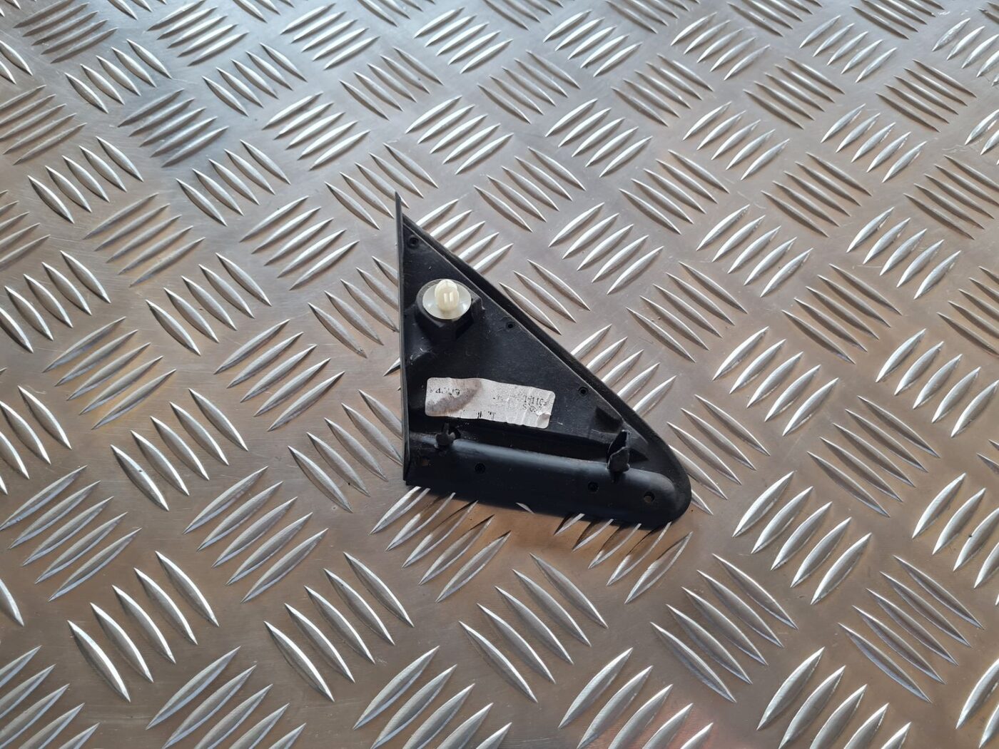 Priekšēja spārna uzlika/moldings priekš TOYOTA AVENSIS 2007 2 Priekšēja spārna uzlika/moldings priekš TOYOTA AVENSIS 2007