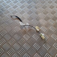 Aizmugurējā stikla apsildes vads priekš TOYOTA AVENSIS 2007