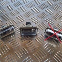 Numura zīmes apgaismojums priekš TOYOTA AVENSIS 2007