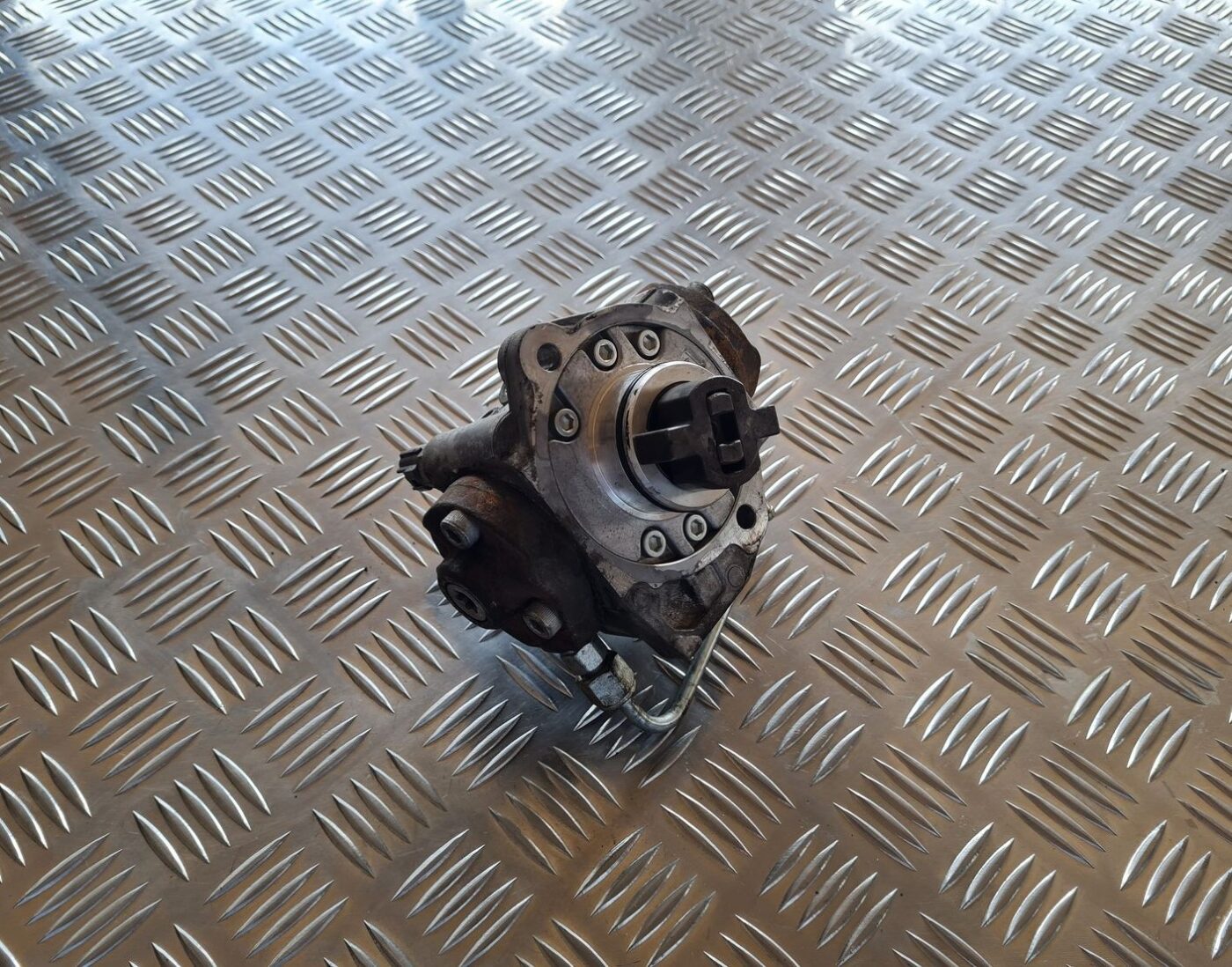 Augstspiediena degvielas sūknis priekš TOYOTA AVENSIS 2007 1 Augstspiediena degvielas sūknis priekš TOYOTA AVENSIS 2007