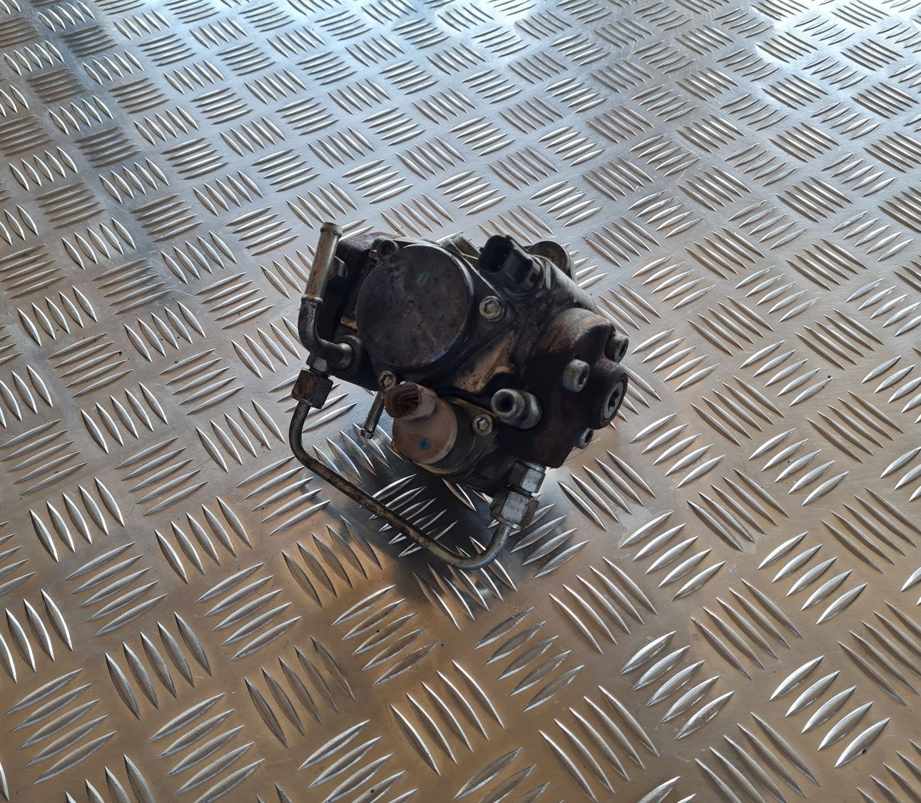 Augstspiediena degvielas sūknis priekš TOYOTA AVENSIS 2007 2 Augstspiediena degvielas sūknis priekš TOYOTA AVENSIS 2007