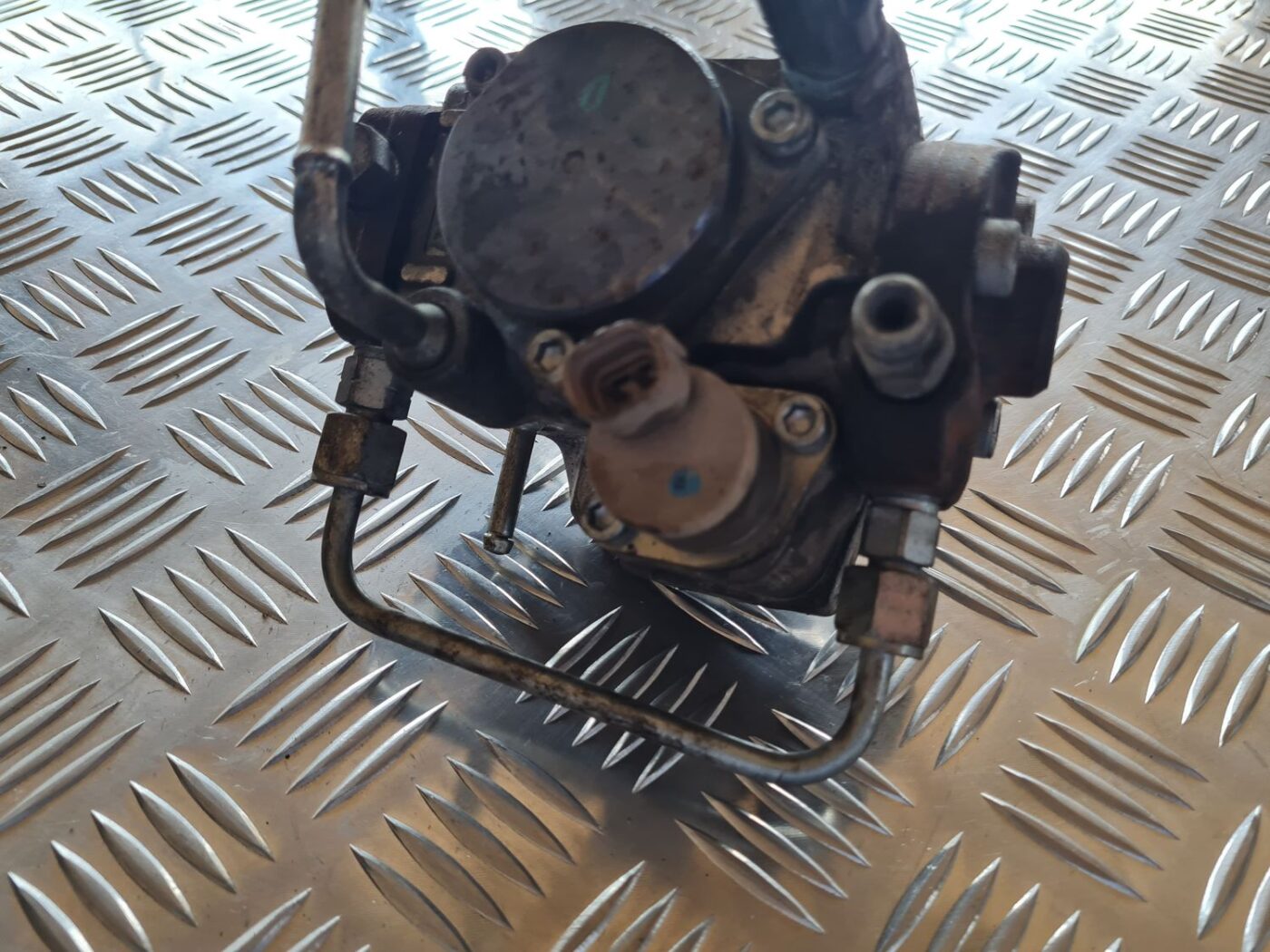 Augstspiediena degvielas sūknis priekš TOYOTA AVENSIS 2007 6 Augstspiediena degvielas sūknis priekš TOYOTA AVENSIS 2007