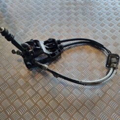 Ātrumu pārslēgšanas slēdzis priekš TOYOTA AVENSIS 2007