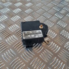 Akumulatora vadības bloks priekš AUDI A6 AVANT 2006 S-LINE