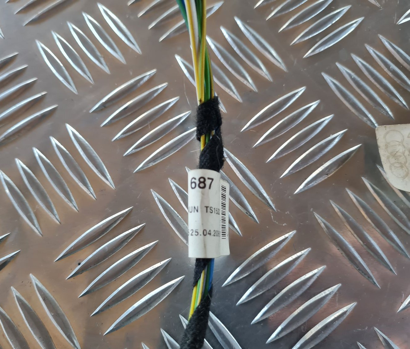 Elektrisko stiklu motora vads priekš AUDI A6 AVANT 2006 S-LINE 5 Elektrisko stiklu motora vads priekš AUDI A6 AVANT 2006 S-LINE