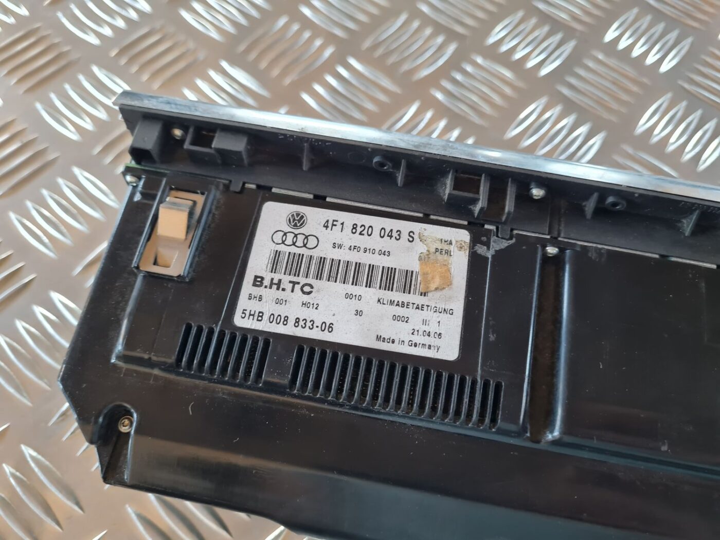 Klimata kontroles bloks priekš AUDI A6 AVANT 2006 S-LINE 3 Klimata kontroles bloks priekš AUDI A6 AVANT 2006 S-LINE