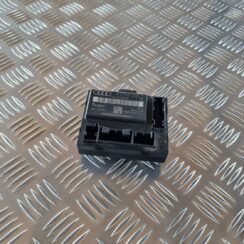 Priekšējo kreiso durvju vadības bloks priekš AUDI A6 AVANT 2006 S-LINE