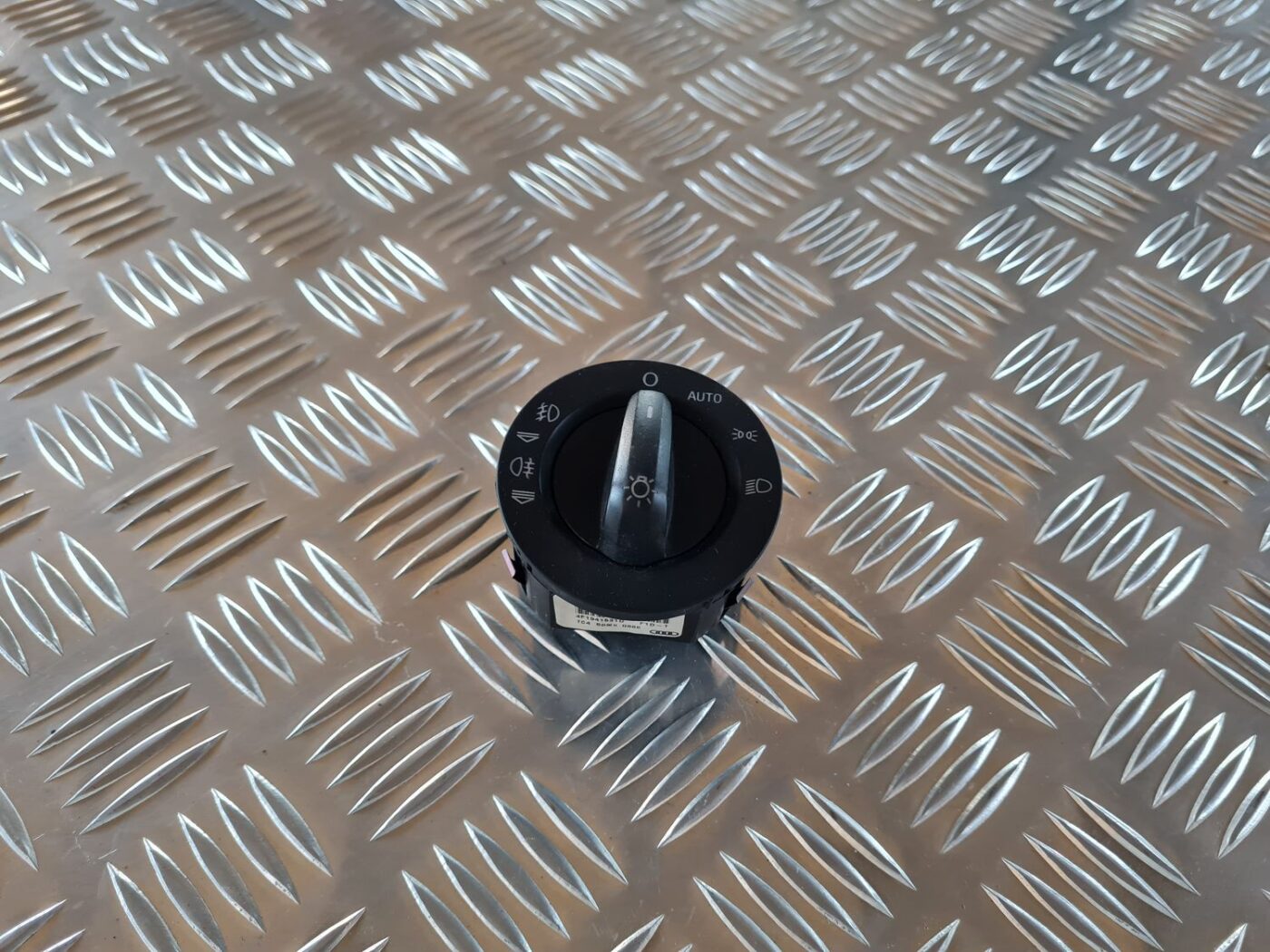 Gaismas slēdzis priekš AUDI A6 AVANT 2006 S-LINE 1 Gaismas slēdzis priekš AUDI A6 AVANT 2006 S-LINE